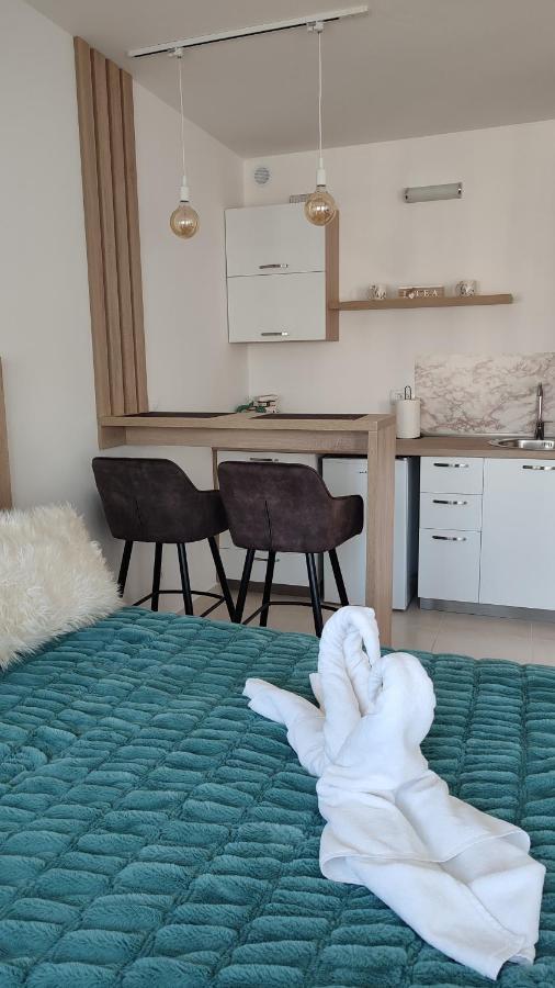 Apartmani Stari Aerodrom Podgorica Eksteriør billede