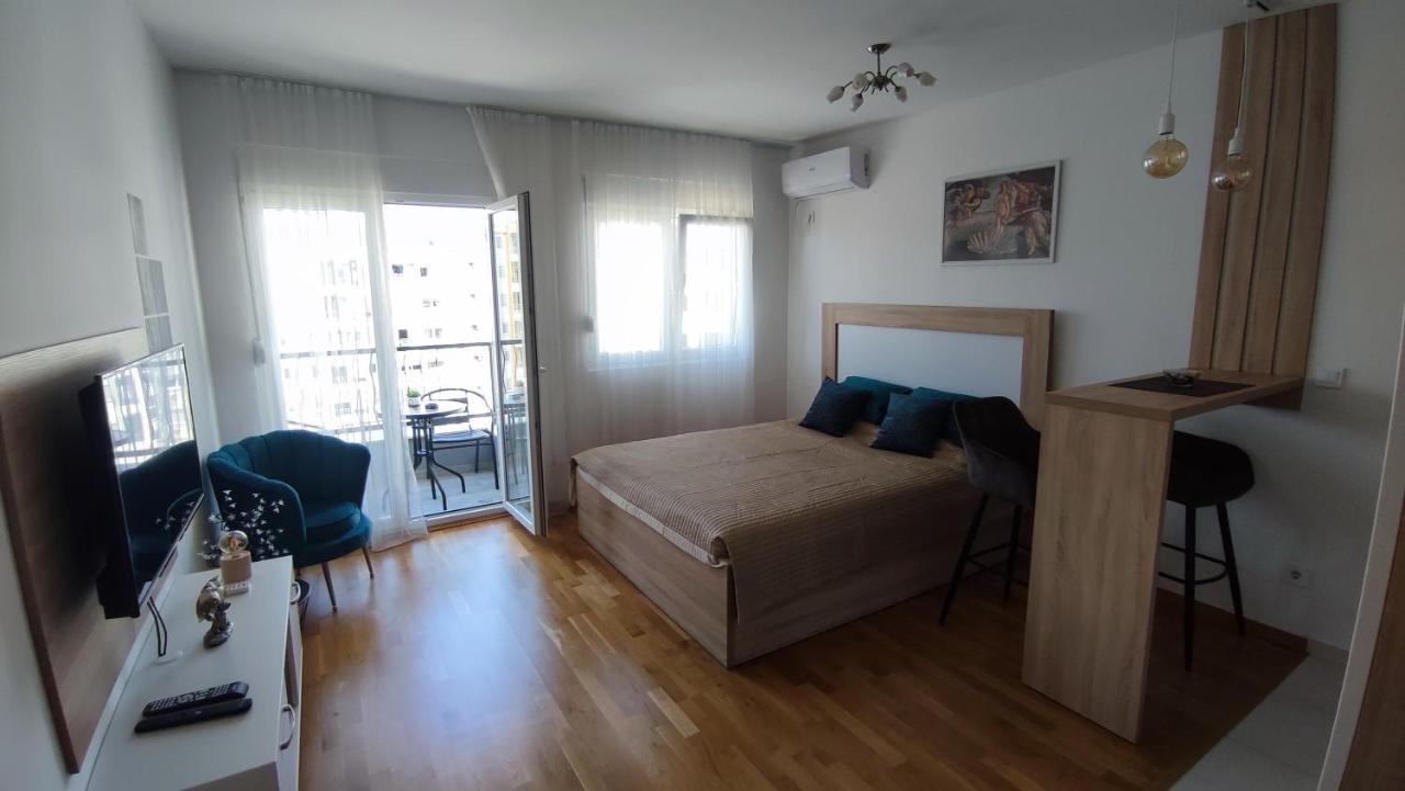 Apartmani Stari Aerodrom Podgorica Eksteriør billede